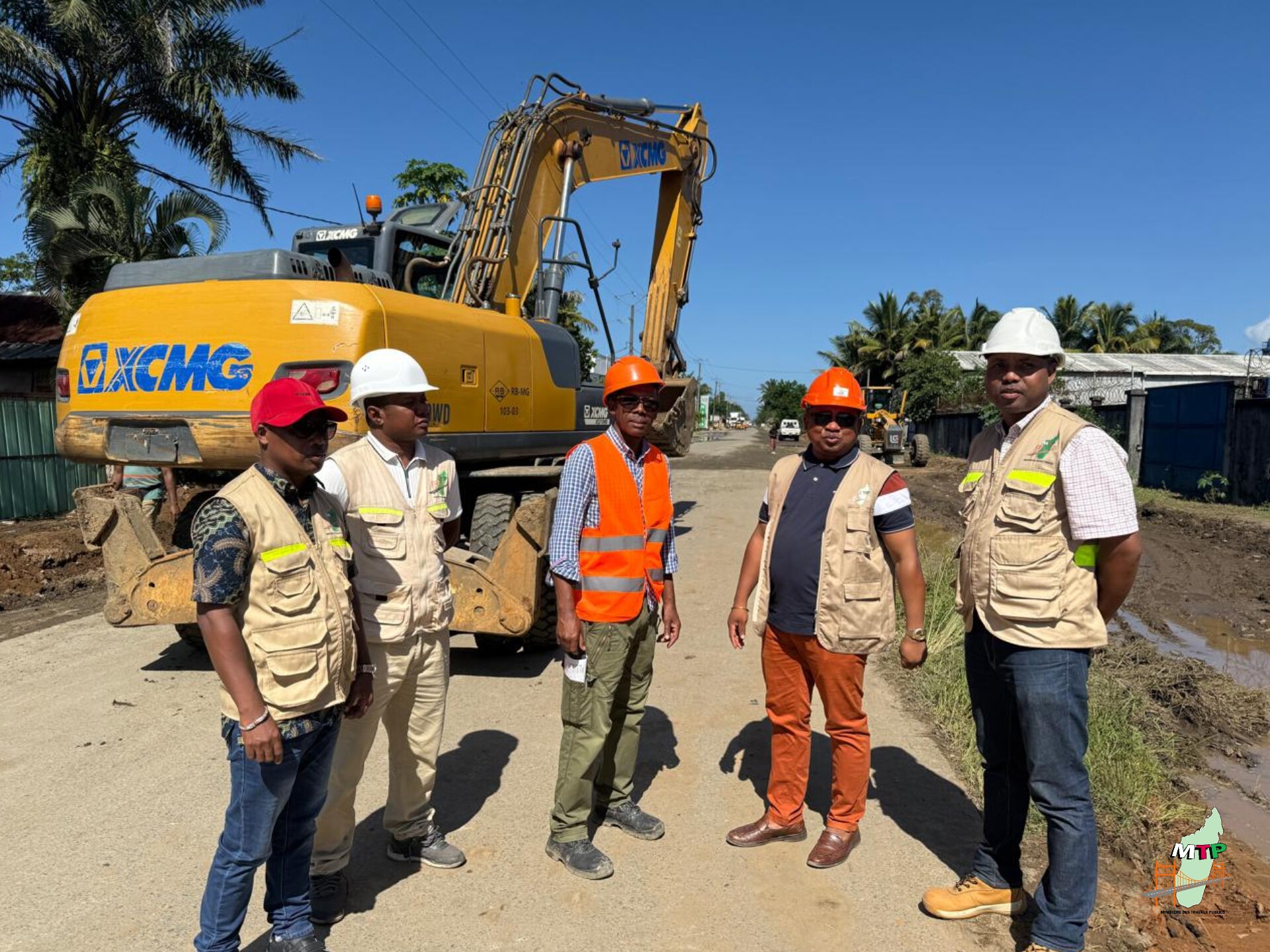 RN5 TOAMASINA โ FOULPOINTE : NANOMBOKA ANDROANY NY ASA FANARENANA